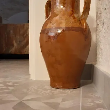 Pietra D'angolo Locorotondo