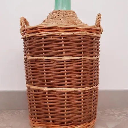 Pietra D'angolo * Locorotondo